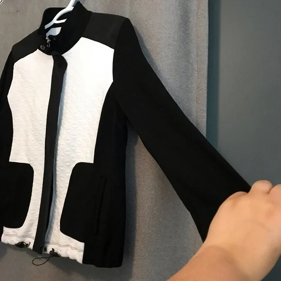 Alia Jacket - Picture 6 of 11